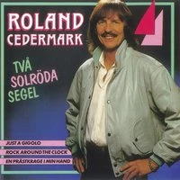 Två solröda segel