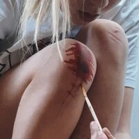 Колени об асфальт