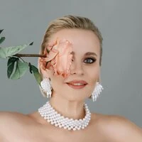 Девчонки жгут в караоке