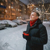 За белыми шторами
