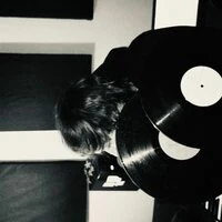 DJ